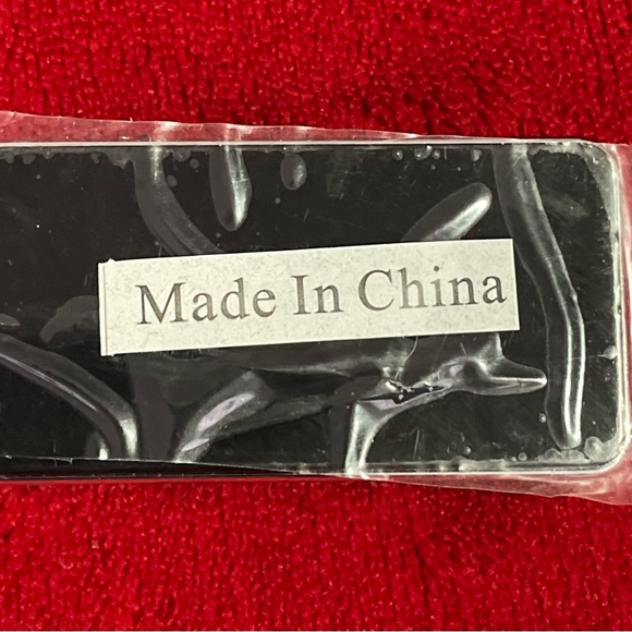 NEW LH-101 Black Car FM Transmitter with Charging Cable - Picture 6 of 11